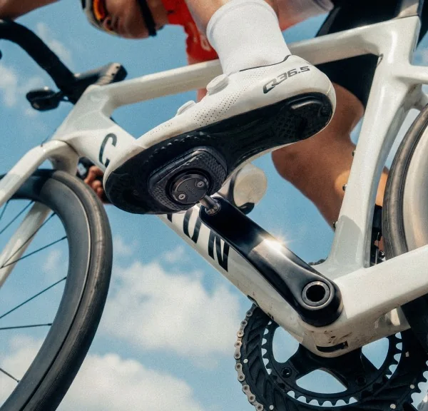 Close-up demonstrating SPEEDPLAY efficient power transfer